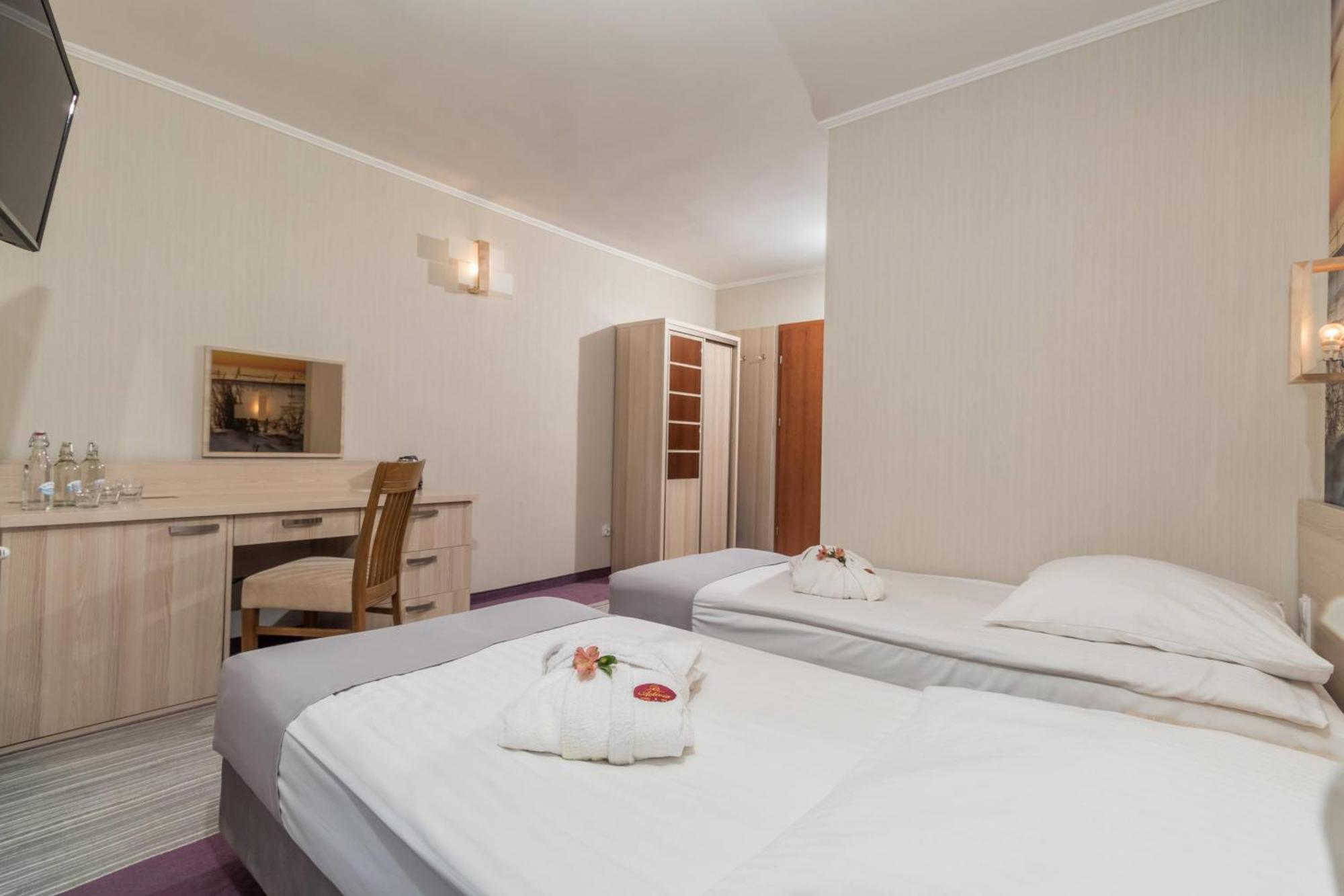 Hotel Spa Activia Jastrzębia Góra Oda fotoğraf